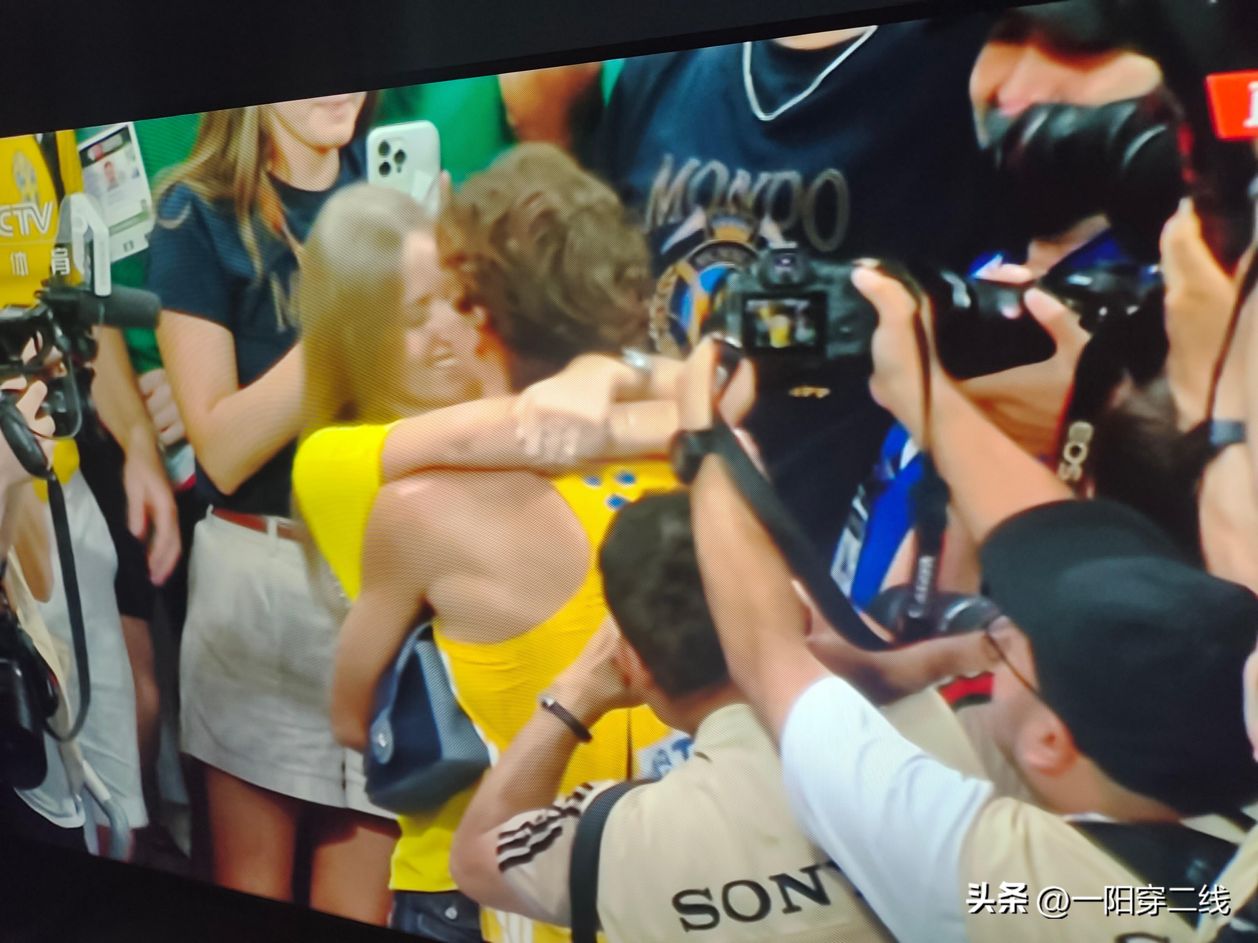 乐动体育网页版-圣安东尼奥马刺训练开放日，清晨遗憾出局引欢呼，欧篮联在即，年轻球员得到机会的简单介绍